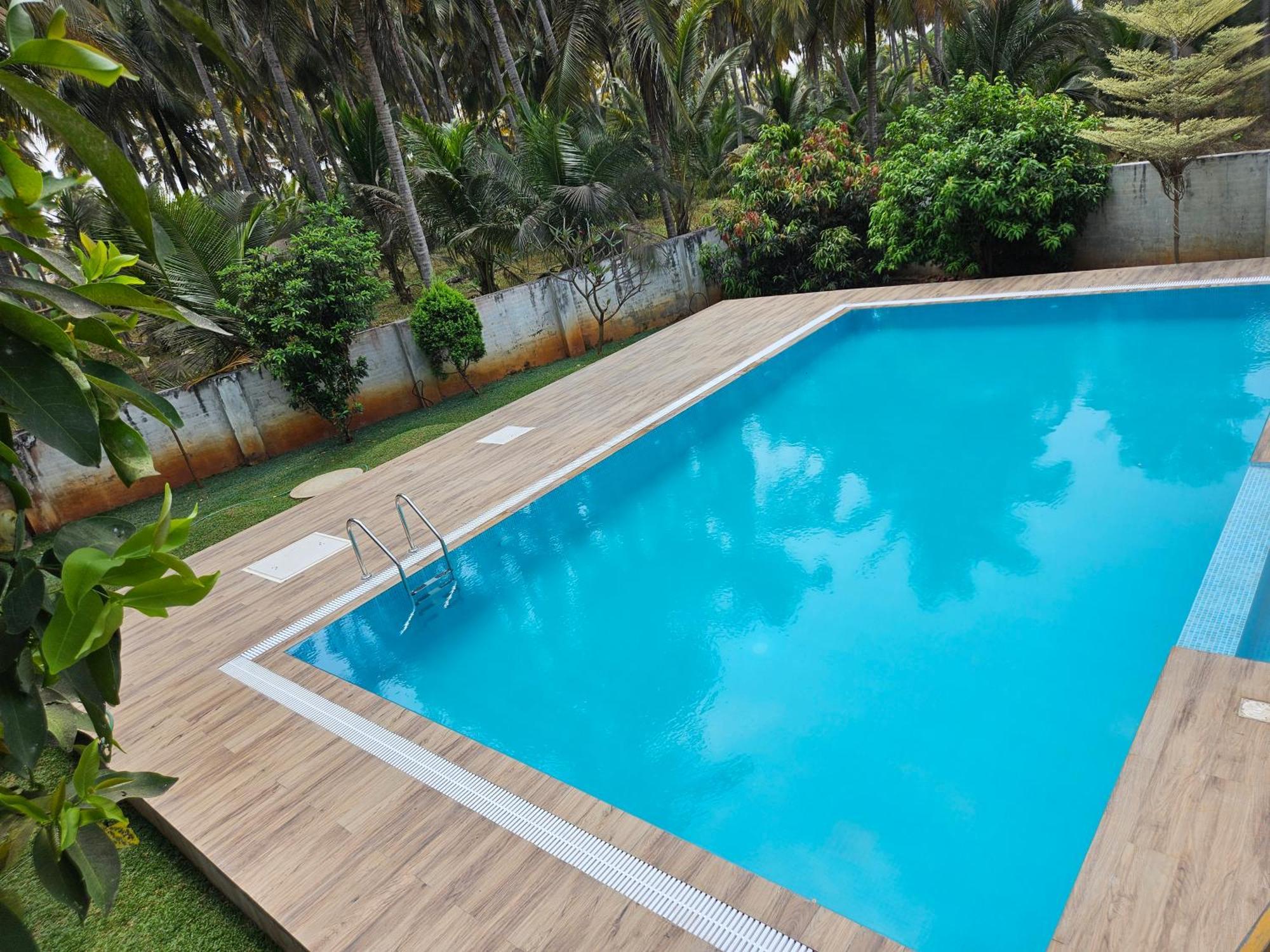 Pollāchi Hotel Gopalapuram International מראה חיצוני תמונה