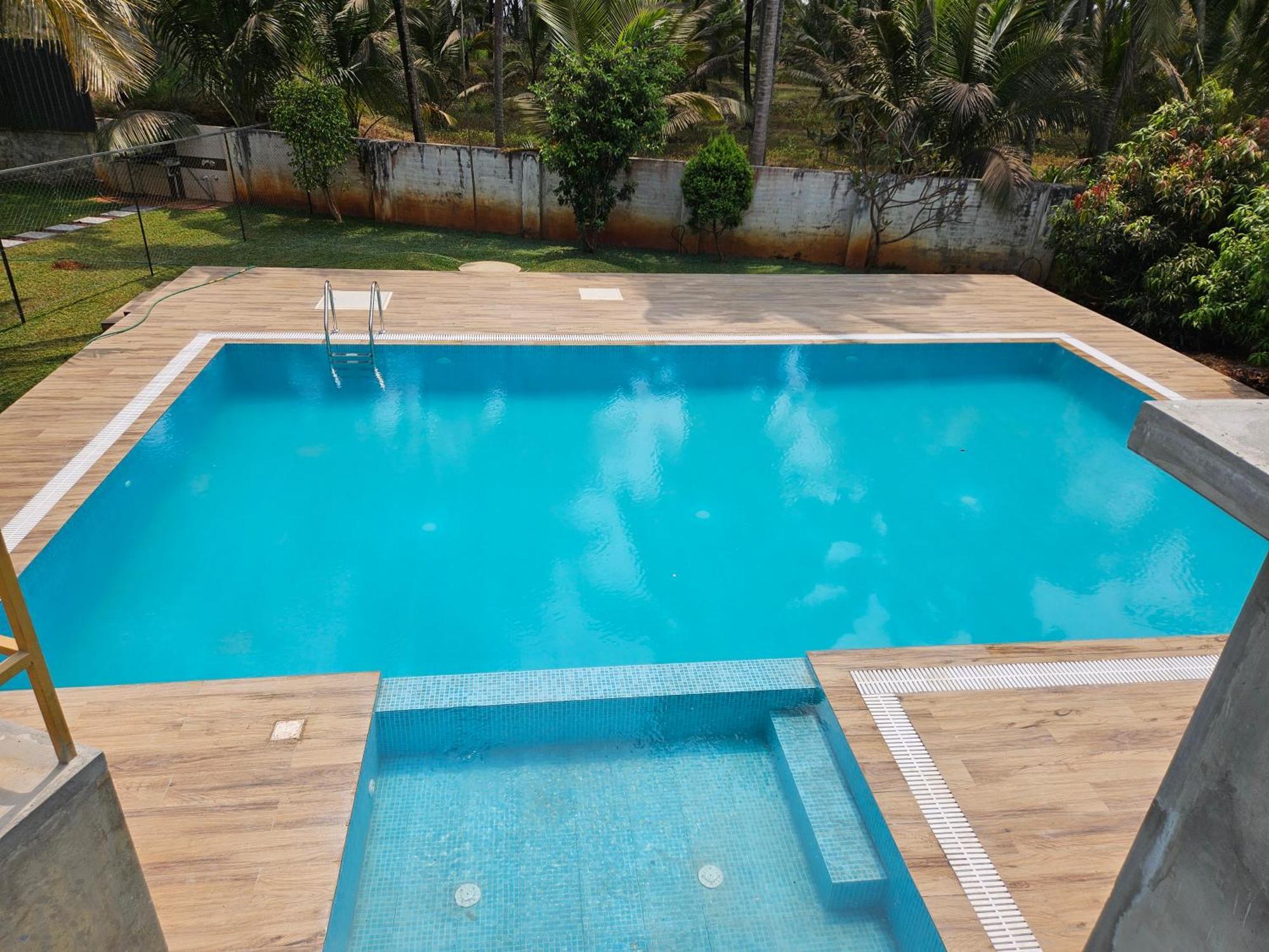 Pollāchi Hotel Gopalapuram International מראה חיצוני תמונה