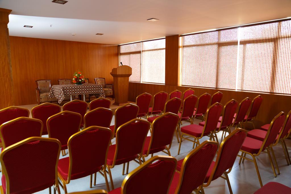 Pollāchi Hotel Gopalapuram International מראה חיצוני תמונה