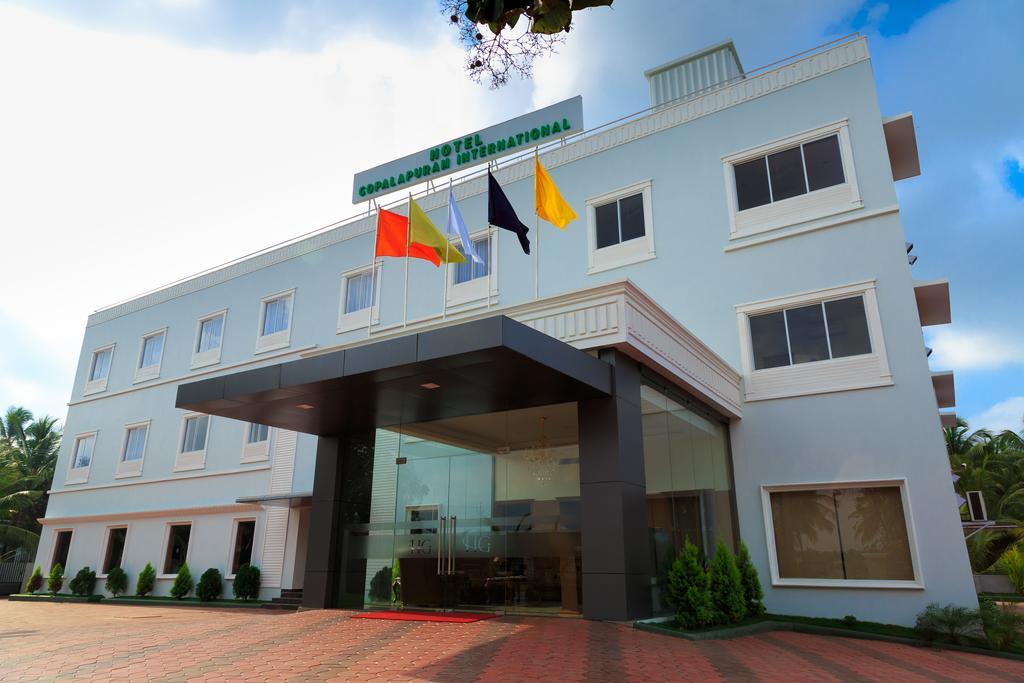 Pollāchi Hotel Gopalapuram International מראה חיצוני תמונה