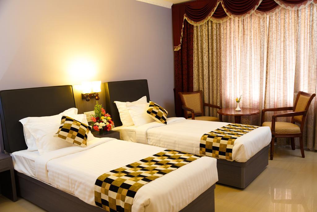 Pollāchi Hotel Gopalapuram International מראה חיצוני תמונה