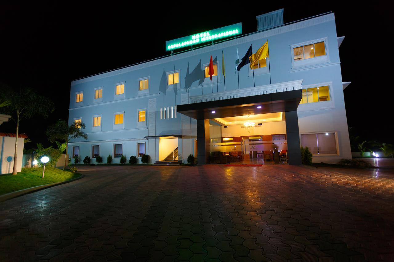 Pollāchi Hotel Gopalapuram International מראה חיצוני תמונה